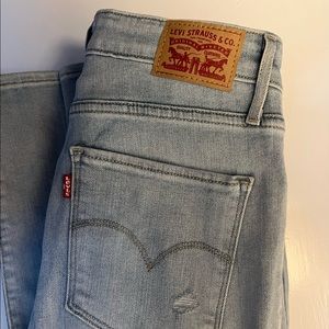 Levi’s 721 High Rise Skinny Jeans - Light Wash